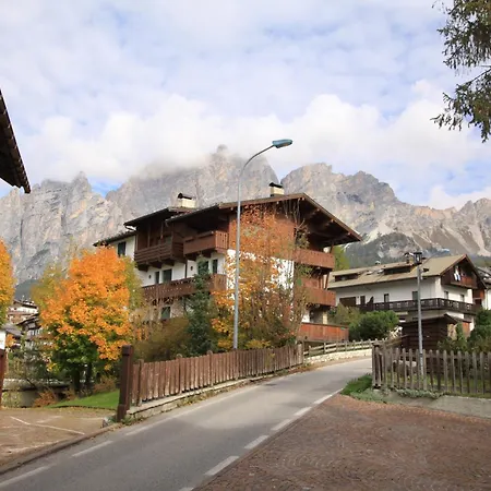 Apartamento Ampezzano Di Marisa Cortina dʼAmpezzo